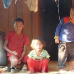 Hmong de Thailande et Laos-Le monde des Enfants Hmong